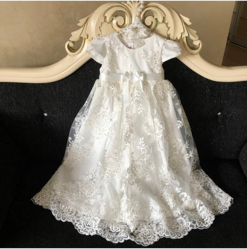 Ivory lace dress with sparkles and headband for baby girl. - ชุดเด็ก - วัสดุอื่นๆ 