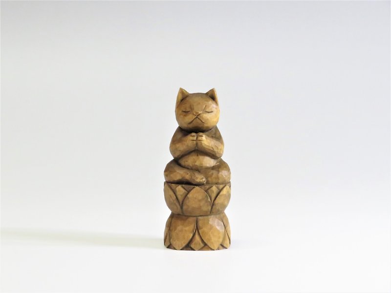 Wood carving cat, Cat to pray sitting in the lotusA1221