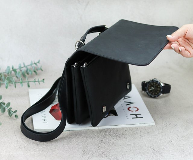 ブラックレザーブリーフケース キタムラ ブリーフケース レザー A4サイズ PC可 自立 キタムラ