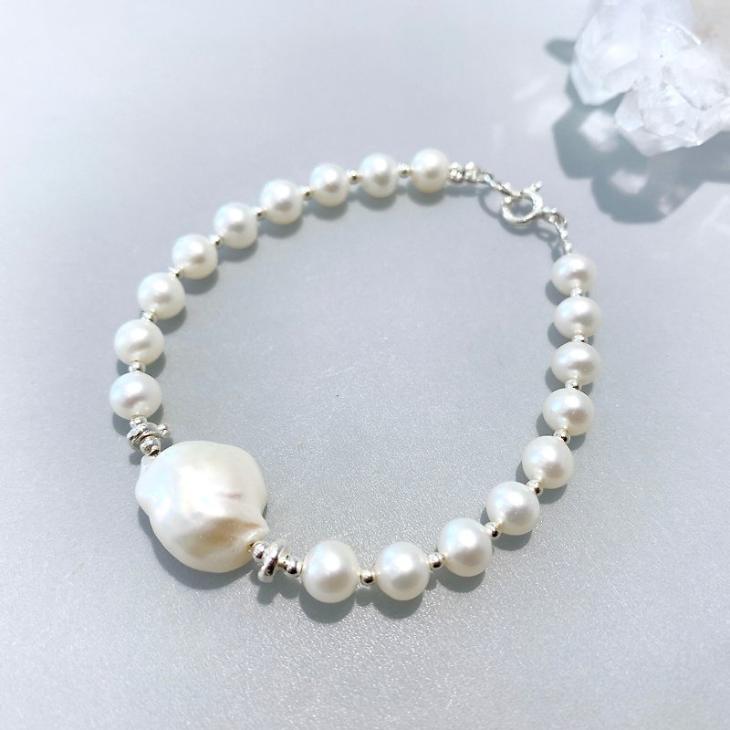 Ops Pearl handmade design elegant 925Silver bracelet