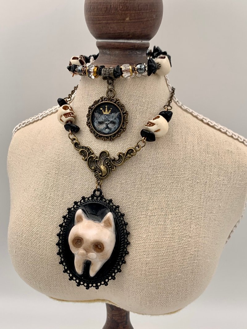 Dark sweet tooth cat original skull handmade soft pottery bone necklace - Necklaces - Clay Black