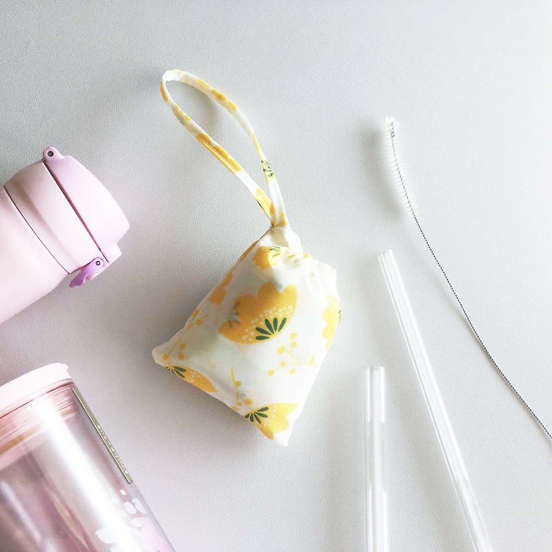 Single and double cup dual-use bag / sopo tulipa / Japanese nylon cloth / customized English name - กระเป๋าถือ - ไนลอน สีเหลือง
