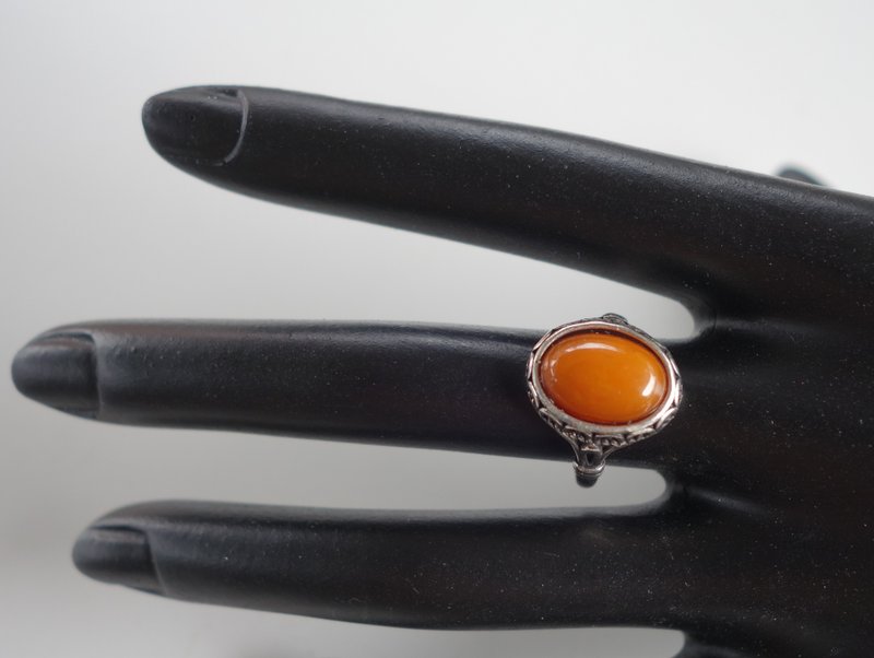 Antique old Wax amber ring 3.28g non-second-generation amber natural ore Wax Amber - General Rings - Semi-Precious Stones Orange