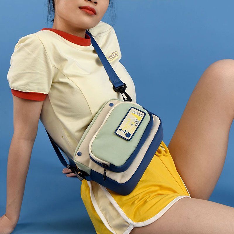 NULL original retro crossbody bag roller girl color matching nylon crossbody bag - Messenger Bags & Sling Bags - Nylon Blue