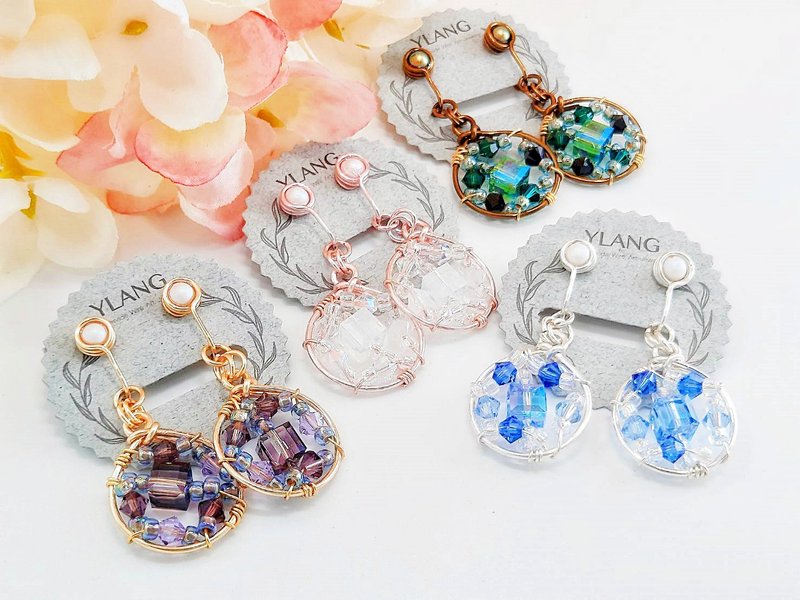 【Dream Catcher】Transparent Stereo Crystal Earrings Swarovski/Art Bronze(Painless Clip-On/Ear Hook) - ต่างหู - โลหะ หลากหลายสี