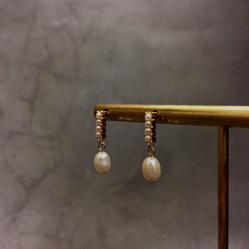 Custom-made 14KGF 14K gold-covered natural freshwater pearl earrings - Earrings & Clip-ons - Pearl Gold