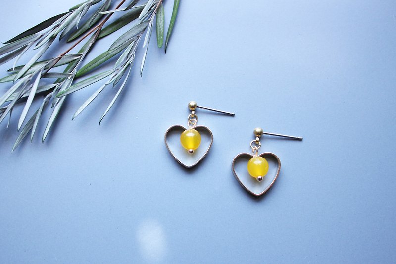 Initial heart - earring  clip-on earring - ต่างหู - ทองแดงทองเหลือง สีเหลือง