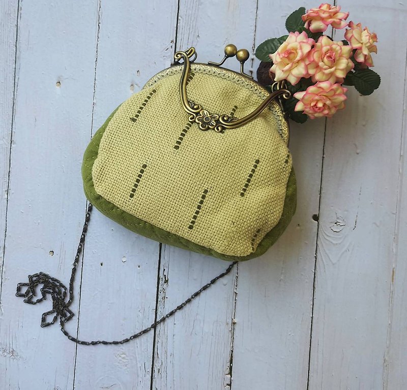 Handmade Clap on ฺBag, Weaving fabric with Linine Bag - Handbags & Totes - Cotton & Hemp Green