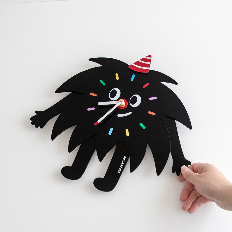 AUG8 STORE black bang bang wall clock designer furniture silent clock - นาฬิกา - พลาสติก 