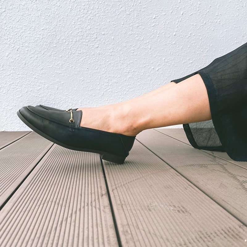 Zero o'clock and three minutes Xiachuan Linmei leather horsebit chain gold buckle loafers black - Women's Oxford Shoes - Genuine Leather 