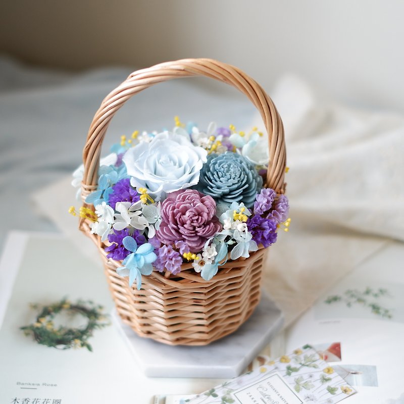 Unfinished blue-violet no-flower rose dry flower basket flower pot spot