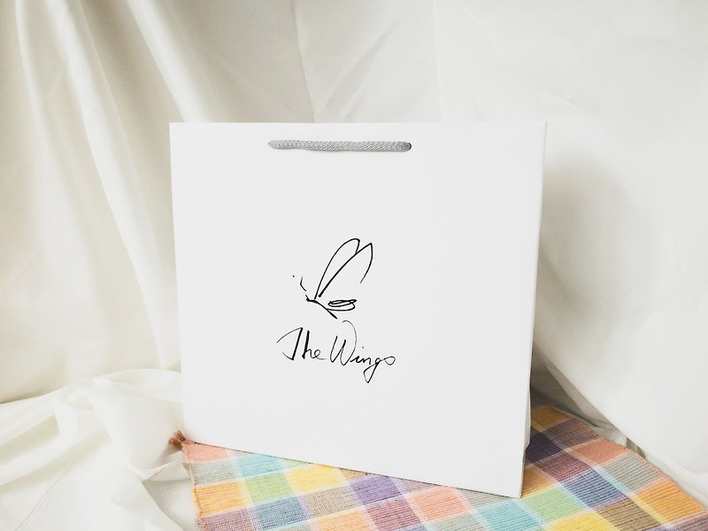 紙 トート・ハンドバッグ ホワイト - 【追加購入】ウィングス限定デザインのファッションバッグ