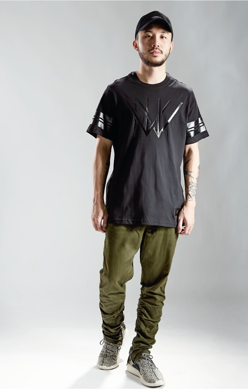 HWPD│Short front and long split T-Shirt in bright black (refer to Kanye West/Yeezy/Justin Bieber)