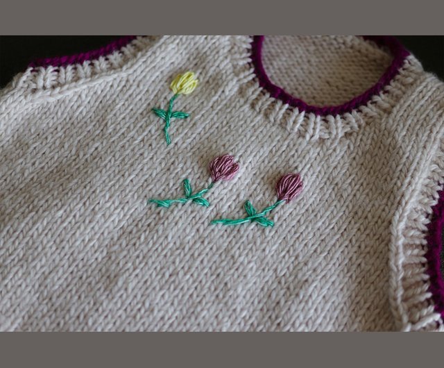 チューリップ刺繍手編みベスト ウールニット厚手のスティックステッチ
