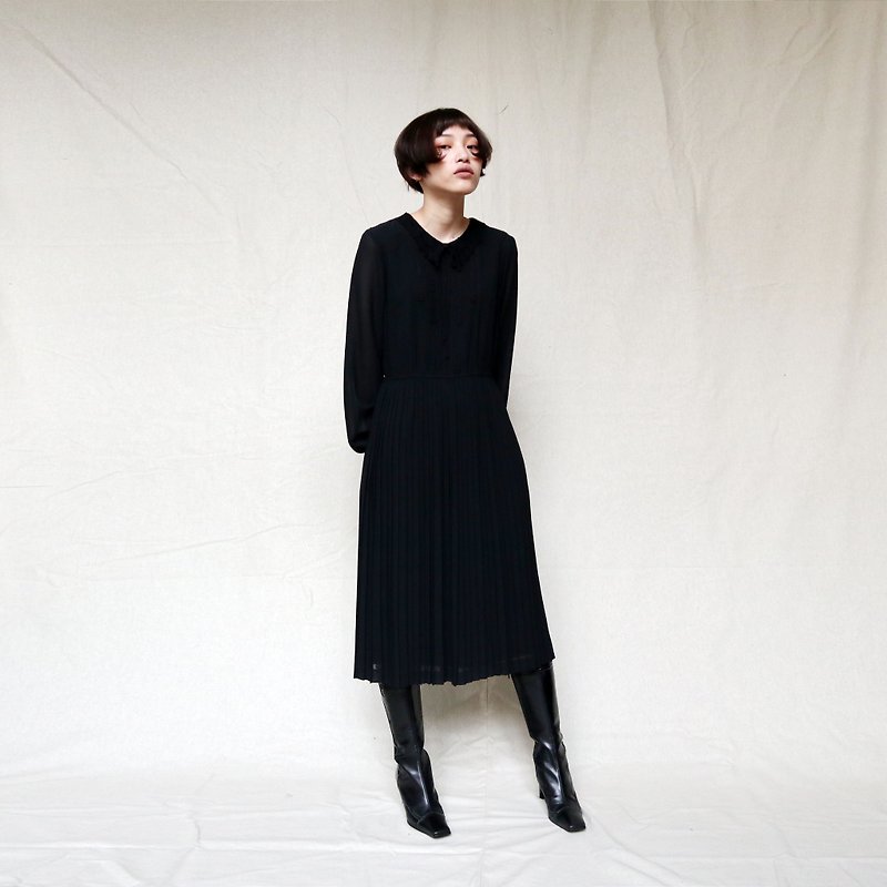 カボチャのヴィンテージ。古代の古典的な黒いレースの襟100％ドレス - ワンピース - その他の素材 ブラック