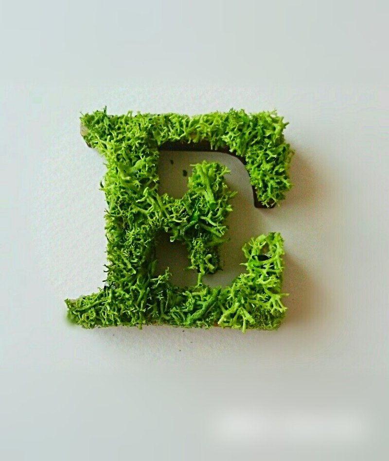 木製アルファベットオブジェ(モス)5cm/E×1点 - 置物 - 木製 グリーン