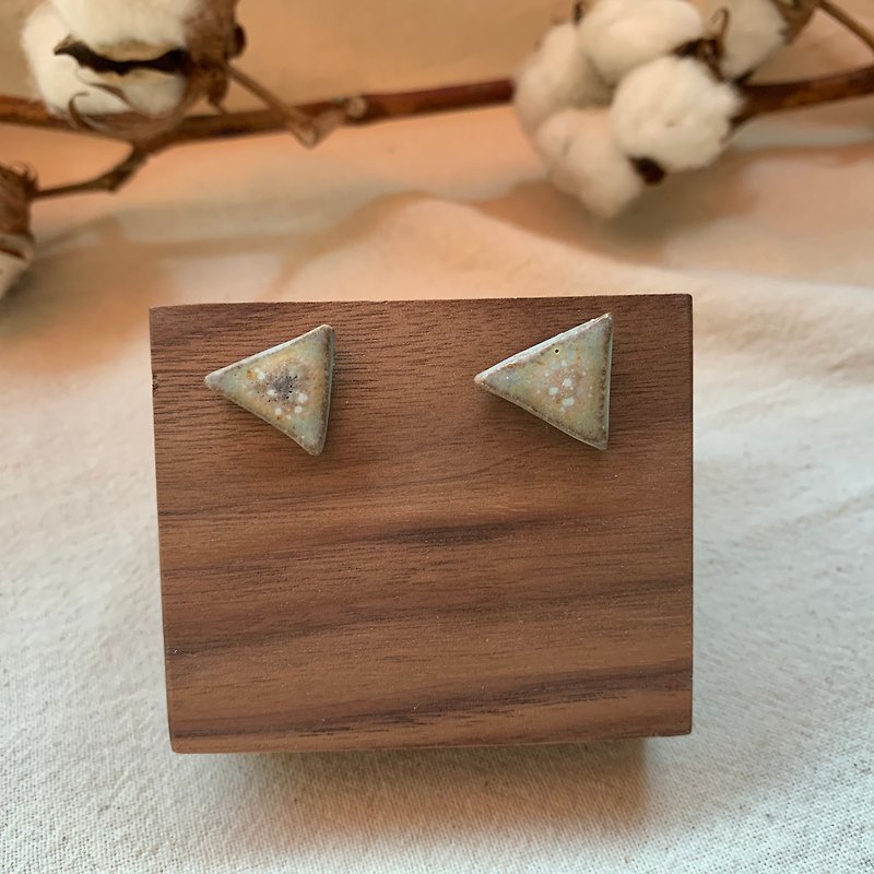 Clay Triangle Earrings 14 - ต่างหู - ดินเผา 