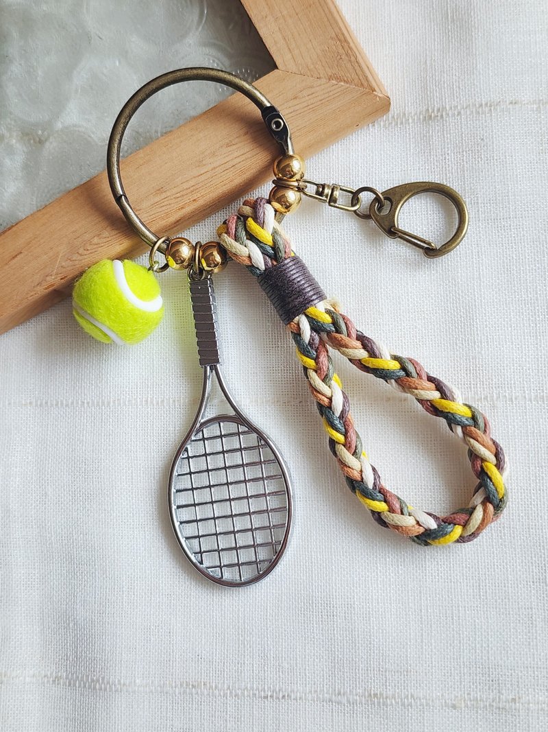 Paris*Le Bonheun. Happy handiwork. Sports series. tennis. Braided key ring hand - Keychains - Other Metals Yellow