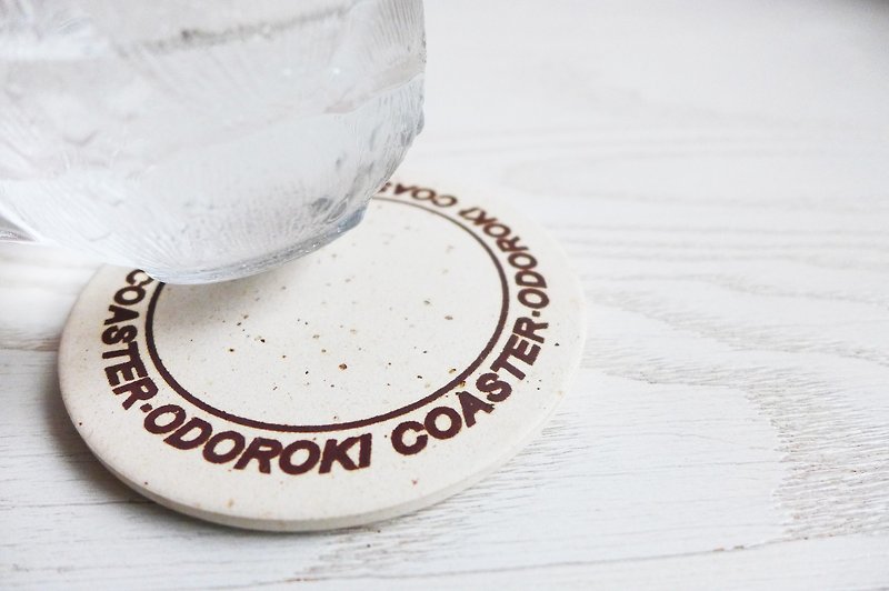 [Taifengtang, Japan] Surprise instant dry coaster-ODOROKI diatomaceous earth instant water absorption water droplets inhibit bacteria gifts - Coasters - Other Materials 