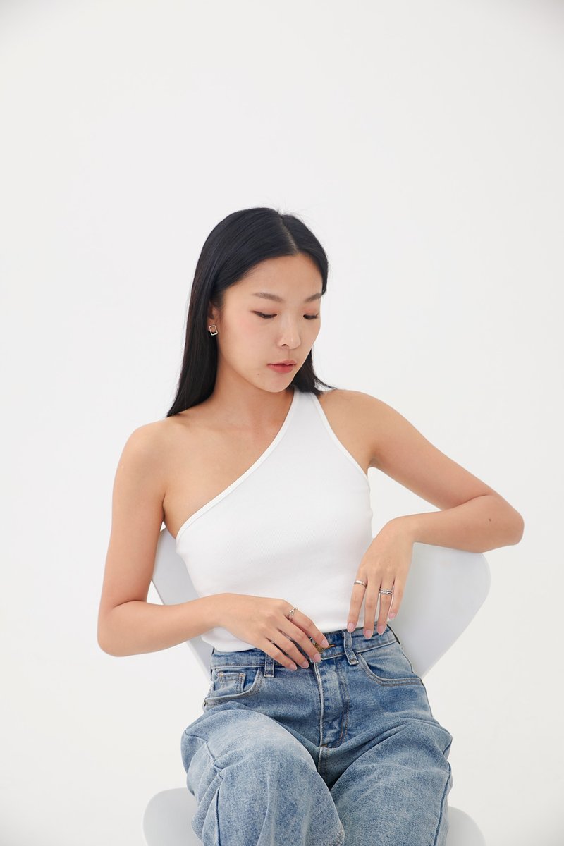 One Sleeve top - 女 T 恤 - 棉．麻 白色