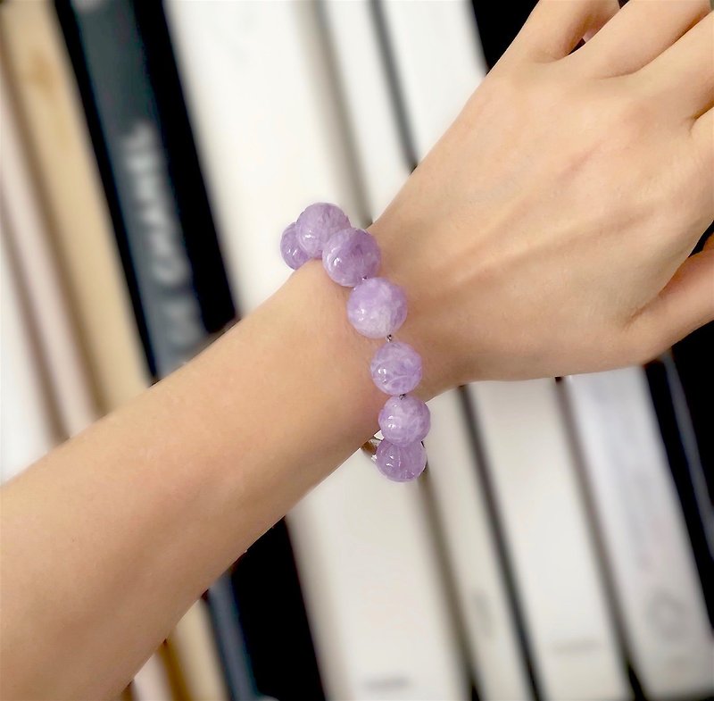 Lavender amethyst lotus cut bracelet - Bracelets - Semi-Precious Stones Purple