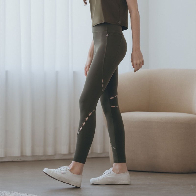 【MACACA】初心 YOGI 口袋九分褲 - AKE7412 森林綠 - 運動褲/緊身褲 - 尼龍 綠色