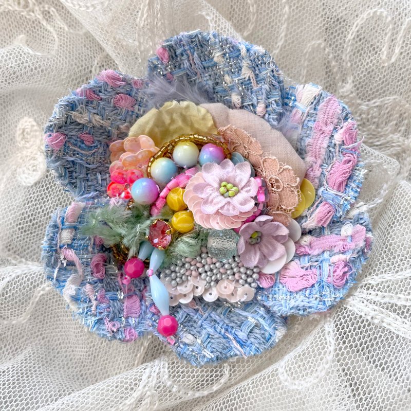 Corsage Brooch No.61  Handmade Accessory - Corsages - Thread 