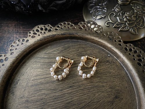 Lady Elegance 施華洛世奇珍珠 繾綣編織小耳環