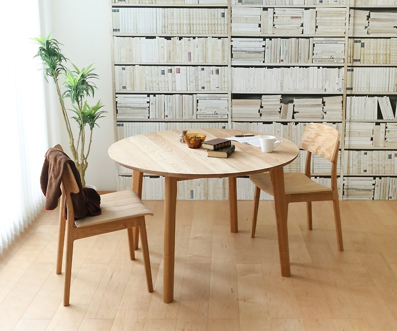 Asahikawa Furniture Interior NASU humming bird round table - โต๊ะอาหาร - ไม้ 