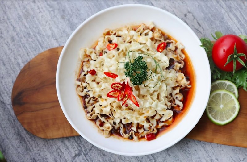 MULTIPLE DISCOUNTS | Amimi Shallot and Sichuan Pepper Knife-Cut Stirring Noodle - บะหมี่ - อาหารสด หลากหลายสี
