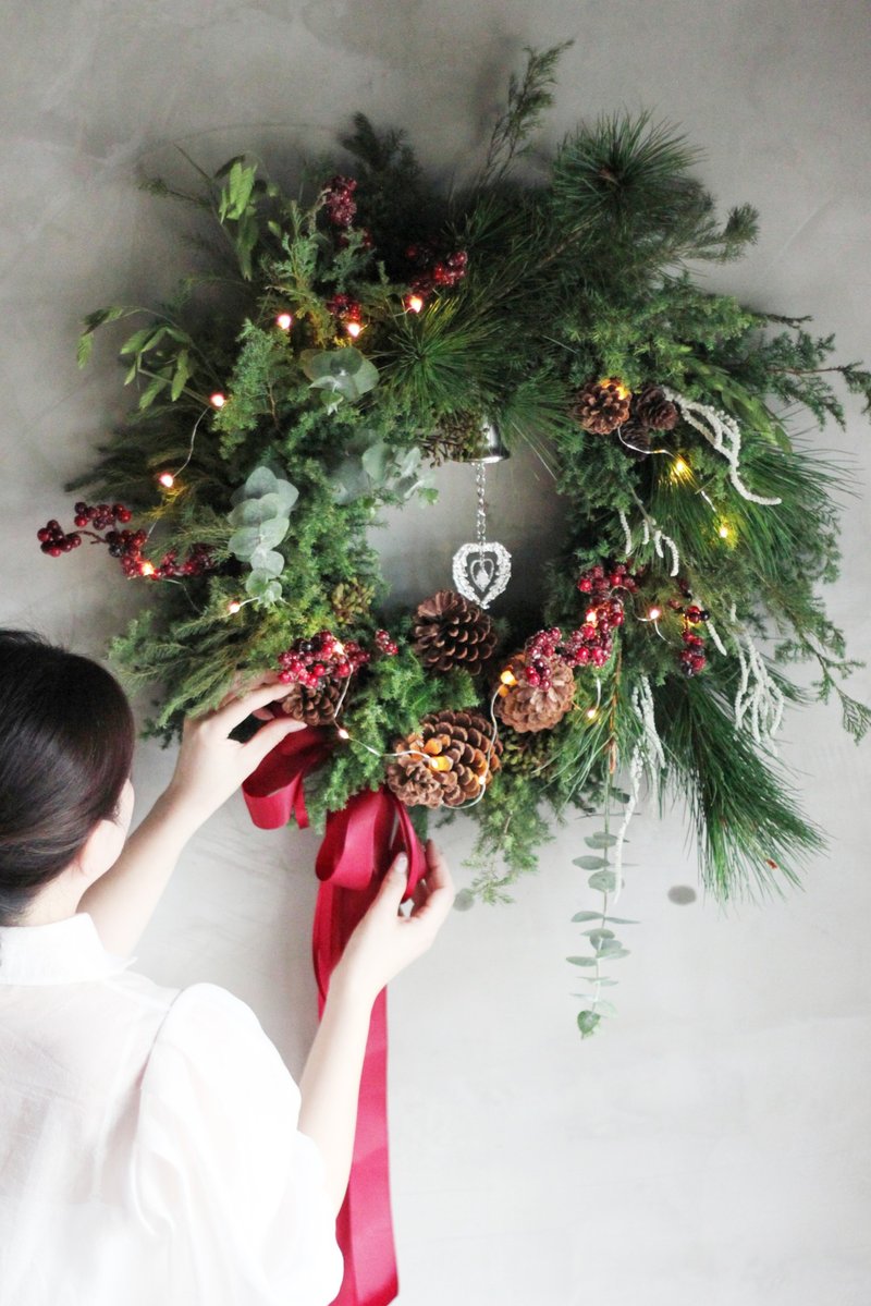 Fresh cedar [large size] natural Christmas wreath - ตกแต่งต้นไม้ - พืช/ดอกไม้ หลากหลายสี