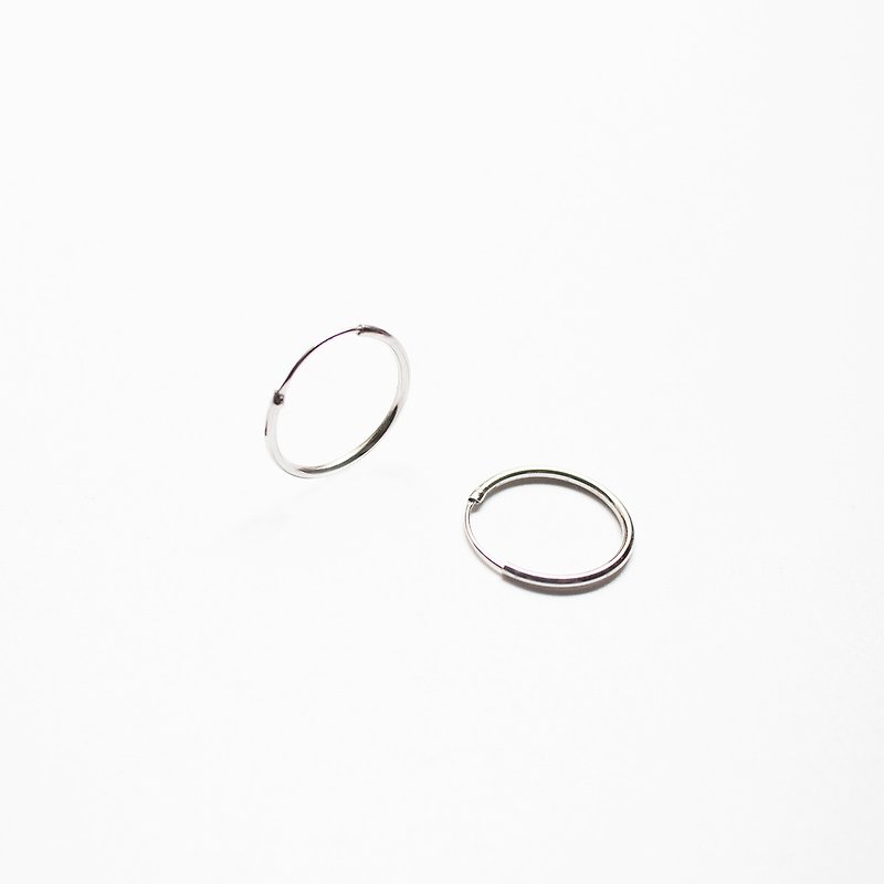 簡單純銀細圓圈圈耳環 / 純銀 - 耳環/耳夾 - 純銀 銀色