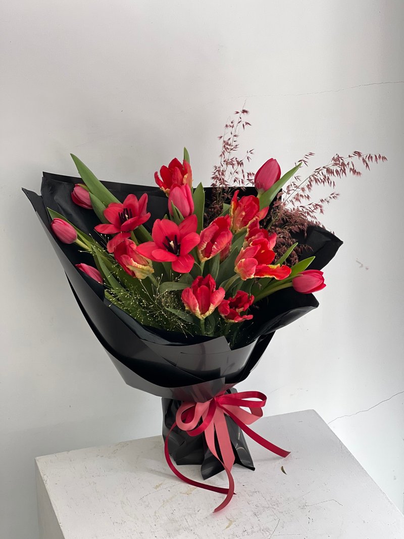 火焰紅鬱金香鮮花花束.特殊進口花束.特色花禮 - 其他 - 植物．花 紅色