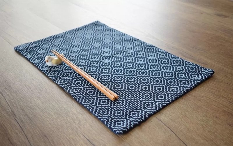 喜之助紺屋 籃染餐墊 (江戶刺繡) - 桌布/桌巾/餐墊 - 棉．麻 藍色