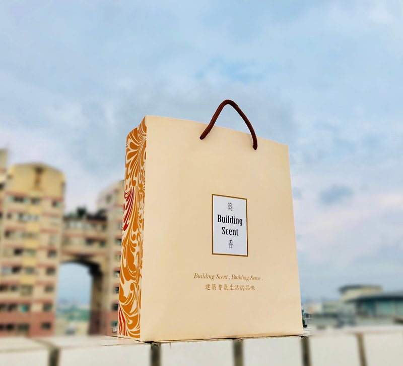 Merchandise bonus accessories - fragrant bag - Handbags & Totes - Paper Multicolor