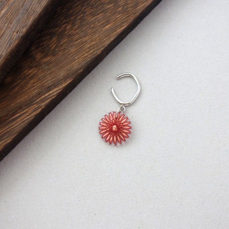 絹線製 野花耳骨夾 Wildflower Ear cuff | 紅色 | 免運費 - 耳環/耳夾/耳骨夾 - 絲．絹 紅色
