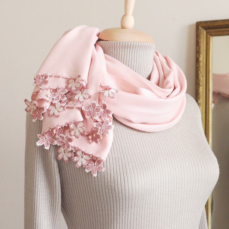 OUTLET *Stein on the fabric OYA crochet Pashmina shawl - SAKURA - Baby Pink - ผ้าพันคอ - ขนแกะ สึชมพู