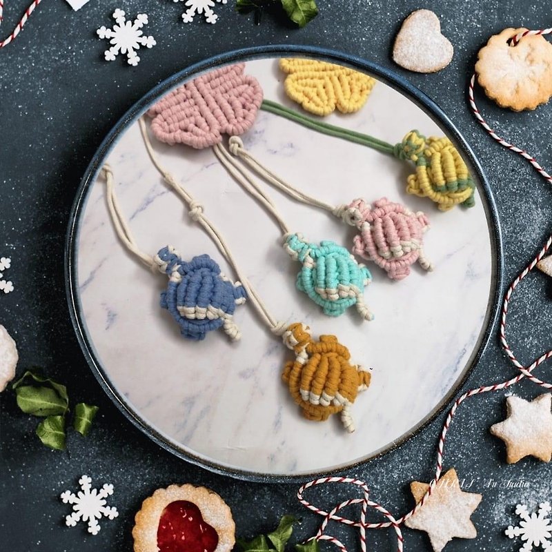 DIY little turtle color matching pendant [Macrame keychain kit] material - Knitting, Embroidery, Felted Wool & Sewing - Cotton & Hemp 