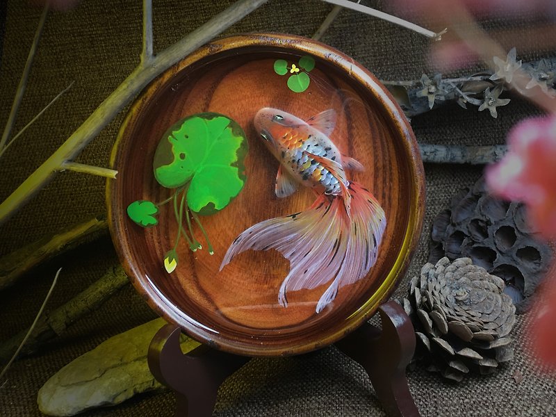 Gorgeous Calico Fantail Goldfish Resin Painting, Fish Painting Resin Art - Items for Display - Resin Multicolor