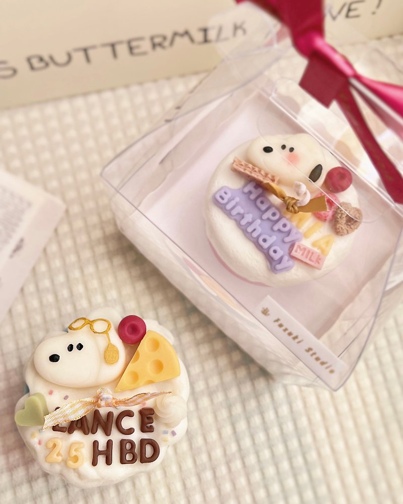 Customized Snoopy cake candle Snoopy handmade candle cake shape Snoopy candle - เทียน/เชิงเทียน - ขี้ผึ้ง 