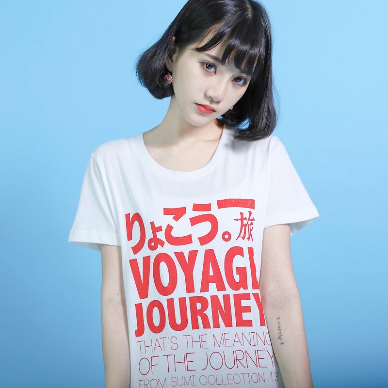 Travel 旅行語言T-shirt_寬版_6SF003_米白/紅 - T 恤 - 棉．麻 白色