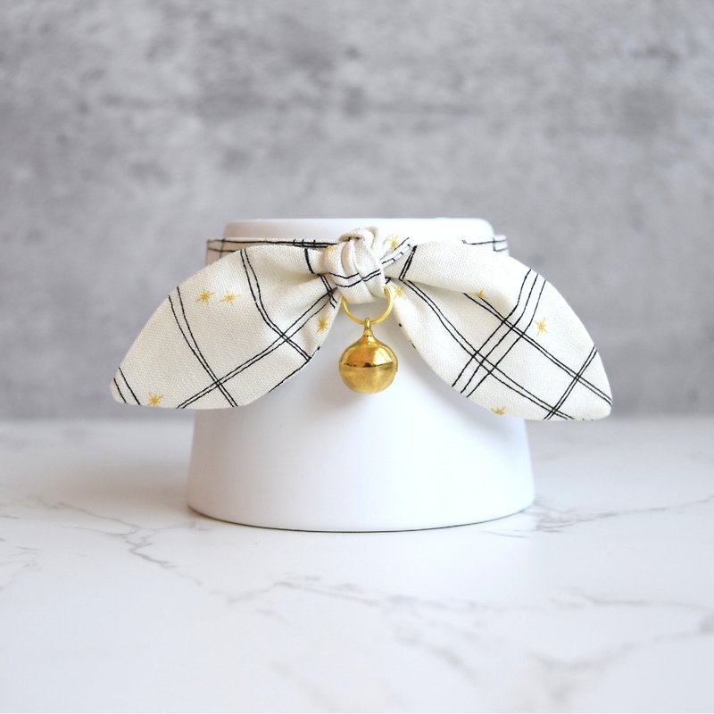Simple lines and green style cat collar - cute cat bow ornament with detachable bell - ปลอกคอ - ผ้าฝ้าย/ผ้าลินิน สีกากี
