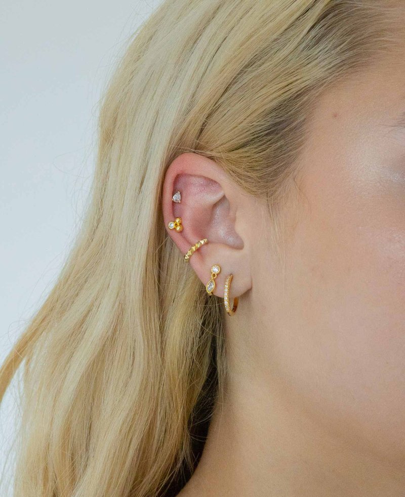 Tilde 14k Gold Stud Earrings | Sachelle Collective - ต่างหู - เครื่องประดับ สีทอง