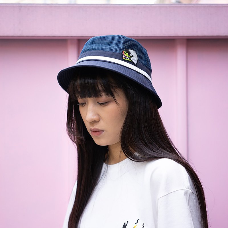 新款 拼色漁夫帽可調節 嘎嘎小姐刺繡貼 遮陽帽登山帽 男女同款 - 帽子 - 聚酯纖維 藍色