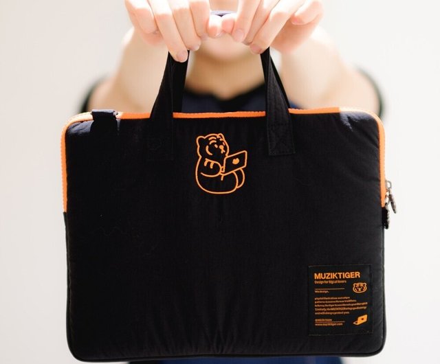 sitting tiger laptop bag/laptop bag/iPad bag (black) - Shop
