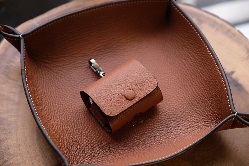 Airpods Pro / Airpods Pro 2 Leather Case - Classic Brown - ที่เก็บหูฟัง - หนังแท้ สีนำ้ตาล