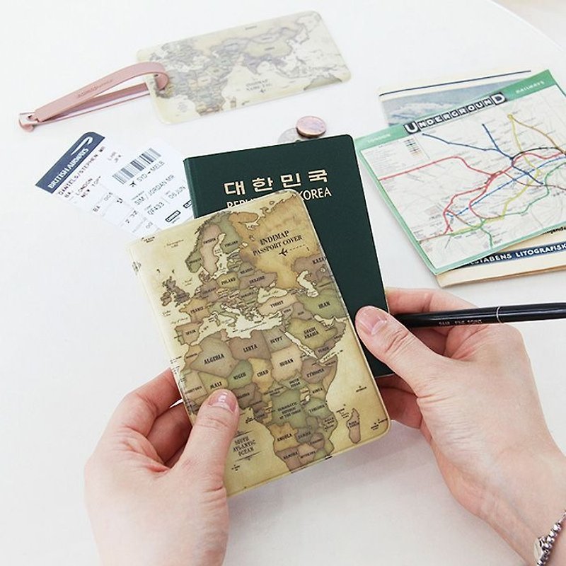 indigo-indimap World Map Passport Cover - Adventure Brown, IDG09410 - ที่เก็บพาสปอร์ต - พลาสติก สีนำ้ตาล