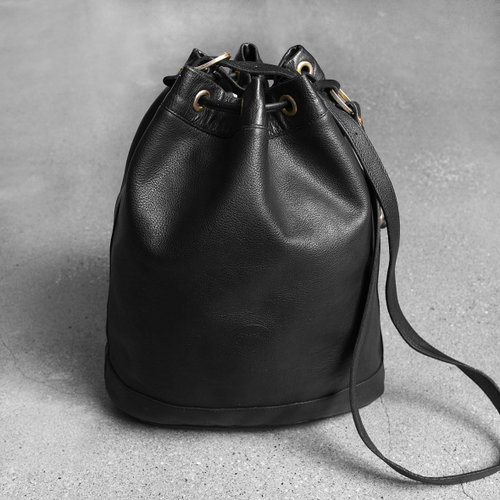 Longchamp Black Bucket Bag / Vintage - Shop GoYoung Vintage Other - Pinkoi