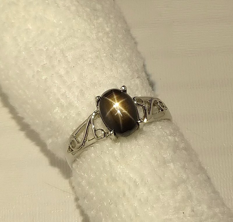 Black Star Natural sapphier ring silver sterling size 7.0 free resize - 戒指 - 純銀 黑色