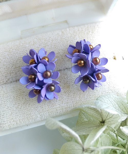 老時光角落 Vintage Jewelry 西洋古董飾品 C圈 立體 花簇 針式耳環